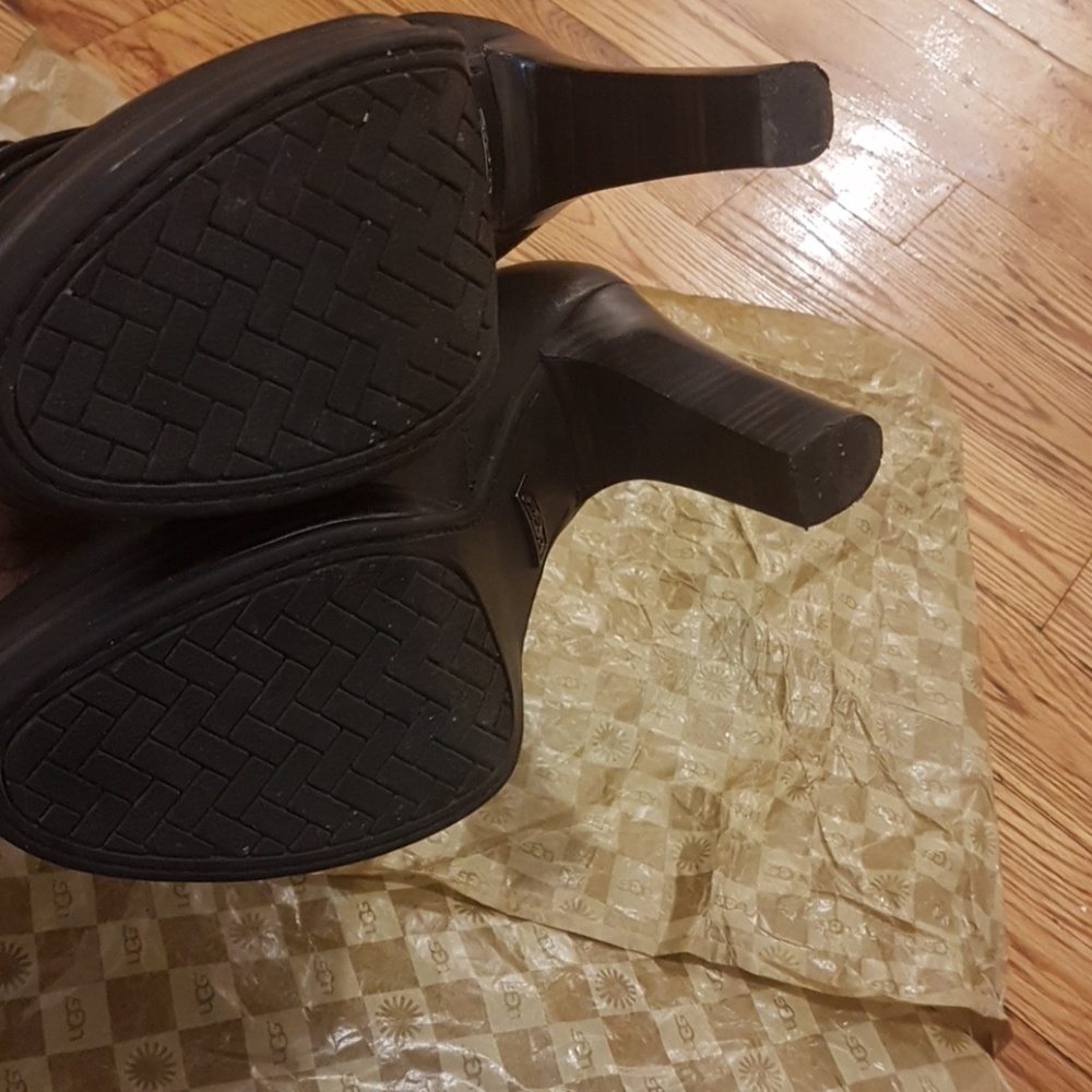 UGG Black Leather Mid-Calf Heeled Boots with Buckle - Picture 7 of 8